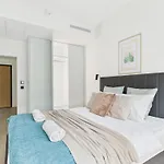 Prosta 69d Superapart * Warszawa